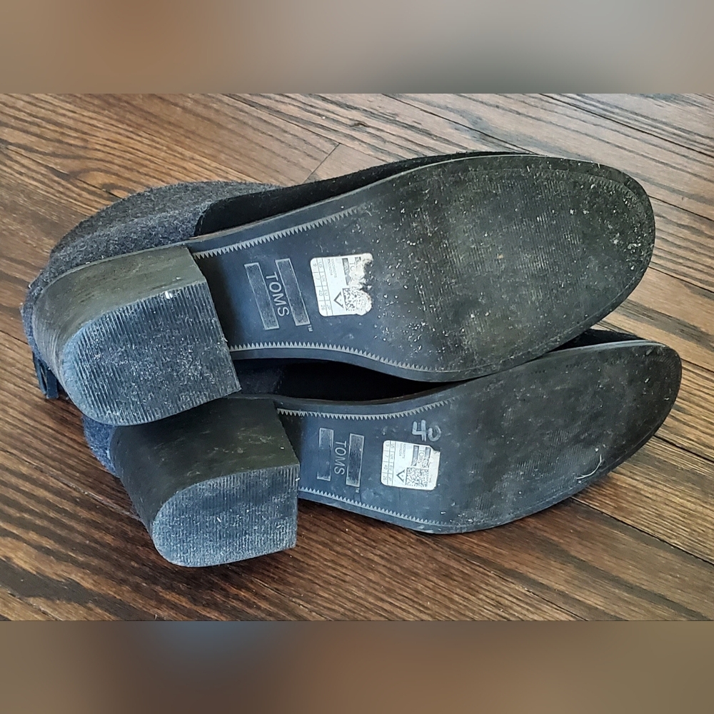 Toms Boot Heels Size 9 - Picture 6 of 7